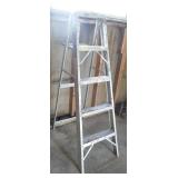 ladder ladder