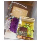 Small fish aquarium, fishing pole photo frames Small fish aquarium, fishing pole photo frames