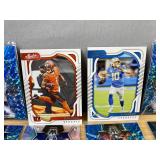 40 NFL Football Trading Cards - Mix of Stars & Inserts *J