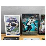 36 NFL Football Cards - Rookies & Parallels *J