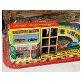 Lift Garage Toy Car Playset with Box