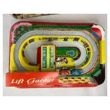 Lift Garage Toy Car Playset with Box