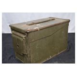 VINTAGE WWII MILITARY AMMO BOX