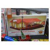 MODEL TRAIN BUILDING SET