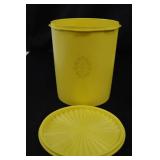 Vintage Tupperware Servalier Nesting Canisters - NEW