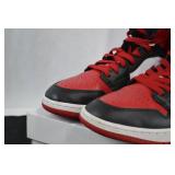 Nike Air Jordan 1 Mid Bred Toe Shoes 10.5