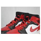 Nike Air Jordan 1 Mid Bred Toe Shoes 10.5