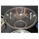 Pyrex Baking Dishes and Bowl