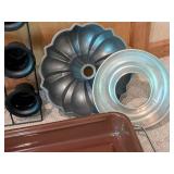Assorted Baking Pans