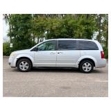 2009 DODGE GRAND CARAVAN SE *No Accidents* (NO RESERVE)