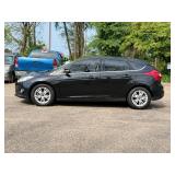 2012 FORD FOCUS SEL *No Accidents* (NO RESERVE)