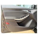 2012 FORD FOCUS SEL *No Accidents* (NO RESERVE)