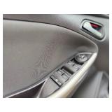 2012 FORD FOCUS SEL *No Accidents* (NO RESERVE)