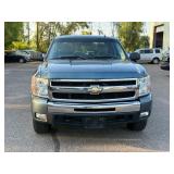 2011 CHEVROLET SILVERADO 1500 LT *4x4 | No Accidents* (NO RESERVE)
