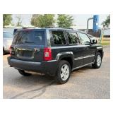 2010 JEEP PATRIOT SPORT *4 Wheel Drive | No Accidents* (NO RESERVE)