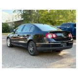 2009 VOLKSWAGEN PASSAT KOMFORT *No Accidents | Prior Certified Pre-Owned* (NO RESERVE)
