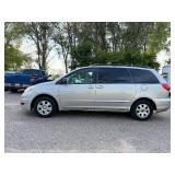 2009 TOYOTA SIENNA LE *7 Passenger* (NO RESERVE)