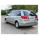 2009 TOYOTA SIENNA LE *7 Passenger* (NO RESERVE)