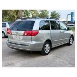 2009 TOYOTA SIENNA LE *7 Passenger* (NO RESERVE)