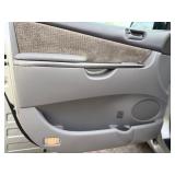 2009 TOYOTA SIENNA LE *7 Passenger* (NO RESERVE)