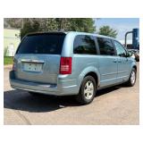 2010 CHRYSLER TOWN AND COUNTRY LX *126k Miles* (NO RESERVE)