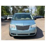 2010 CHRYSLER TOWN AND COUNTRY LX *126k Miles* (NO RESERVE)