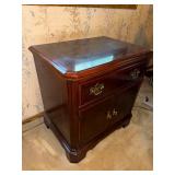 Drexel Mahogany Nightstand with Drawer and Double Doors 24x17x25