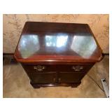 Drexel Mahogany Nightstand with Drawer and Double Doors 24x17x25
