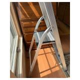 Aluminum 3-Step Folding Ladder