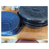 Set of 2  Oval Roasting Pans with Lids
