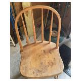 Wooden Swivel Bar Stool with Spindle Back