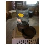Set of 3 Pet Carriers and Gravity Pet Feeder