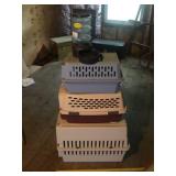 Set of 3 Pet Carriers and Gravity Pet Feeder