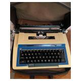 Smith-Corona Electra Vintage Typewriter with Carrying Case