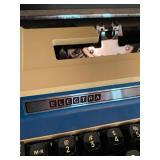 Smith-Corona Electra Vintage Typewriter with Carrying Case