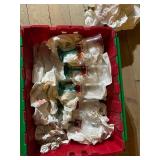 Full Tote incl. Set of Vintage Wine Glasses with Green and Red Stems