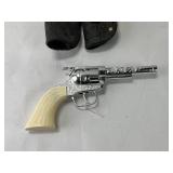 Vintage Toy Holster & Gun Vintage Toy Holster & Gun