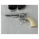 Vintage Toy Holster & Gun Vintage Toy Holster & Gun