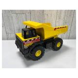 Tonka 768 Mighty Dump Truck in Yellow and Black Die-Cast and Plastic Tonka 768 Mighty Dump Truck in Yellow and Black Die-Cast and Plastic
