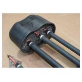 *5* 20" Carbon Express Crossbow Bolts with Helix Broad Heads & Quiver *5* 20" Carbon Express Crossbow Bolts with Helix Broad Heads & Quiver
