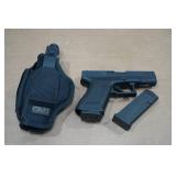Glock 19 Gen 2 9mm Semi-Auto Pistol - 2 Magazines Glock 19 Gen 2 9mm Semi-Auto Pistol - 2 Magazines