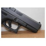 Glock 19 Gen 2 9mm Semi-Auto Pistol - 2 Magazines Glock 19 Gen 2 9mm Semi-Auto Pistol - 2 Magazines