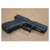 Glock 19 Gen 2 9mm Semi-Auto Pistol - 2 Magazines Glock 19 Gen 2 9mm Semi-Auto Pistol - 2 Magazines
