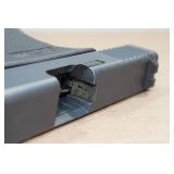 Glock 19 Gen 2 9mm Semi-Auto Pistol - 2 Magazines Glock 19 Gen 2 9mm Semi-Auto Pistol - 2 Magazines