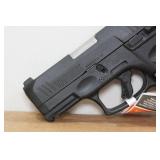 NEW Taurus G3C .40 S&W Semi-Auto Pistol - 3 Magazines NEW Taurus G3C .40 S&W Semi-Auto Pistol - 3 Magazines