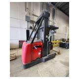 Raymond 9600 Swing-Reach Truck