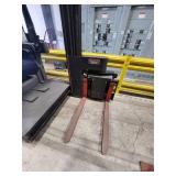 Raymond 9600 Swing-Reach Truck