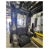 Raymond 9600 Swing-Reach Truck