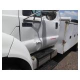 2010 Ford F750 Super Duty Truck