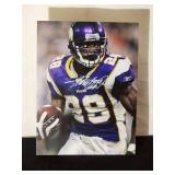 Autographed Photo by Minnesota Vikings Running Back Great "Adrian Peterson" No COA